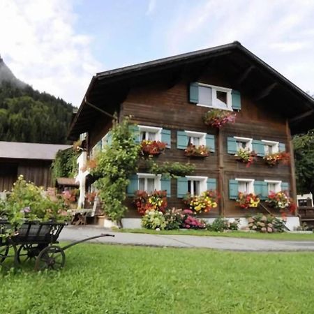 Comfortable Holiday Home With Garden In Voralberg Sankt Gallenkirch Exterior foto